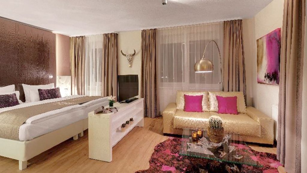 AMEDIA Luxury Suites
